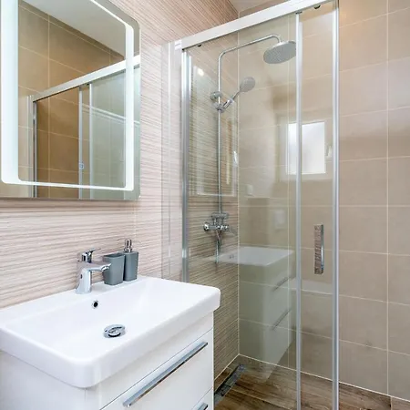 Corallium Lux Lägenhet Pomena