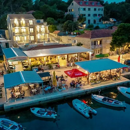 Corallium Lux Apartmán Pomena