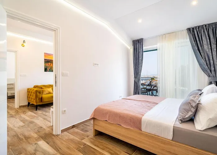 شقة Corallium Lux